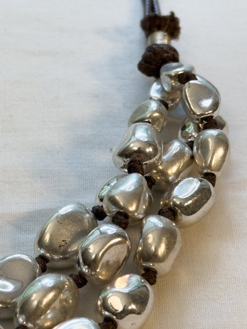 Designer Robert Lee Morris RLM Soho Silver Tone 3 Strand Beaded Necklace - Picture 11 of 14